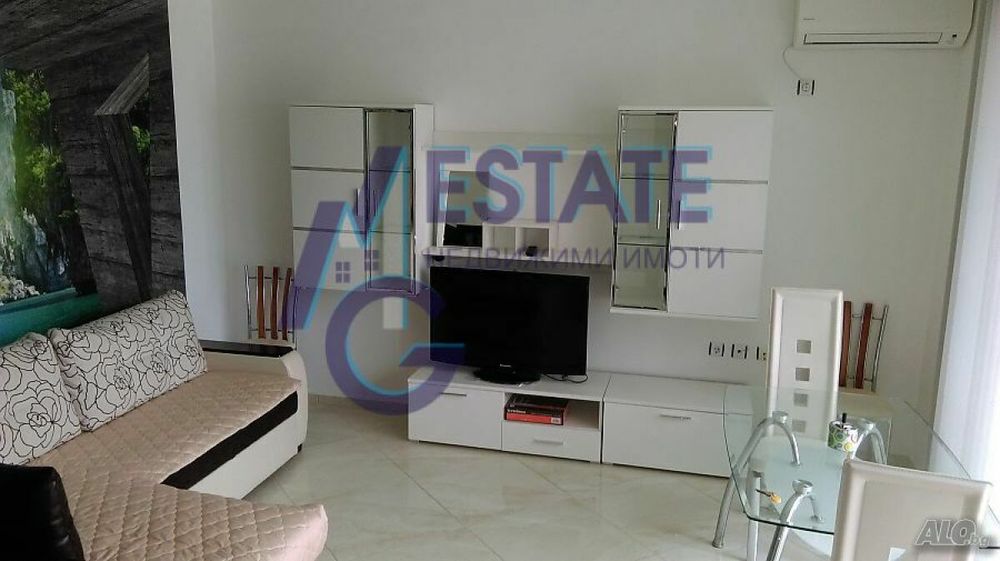 Дава се под наем Двустаен апартамент в Бургас, Славейков - 65 кв.м за 498.27 € - Снимка #2