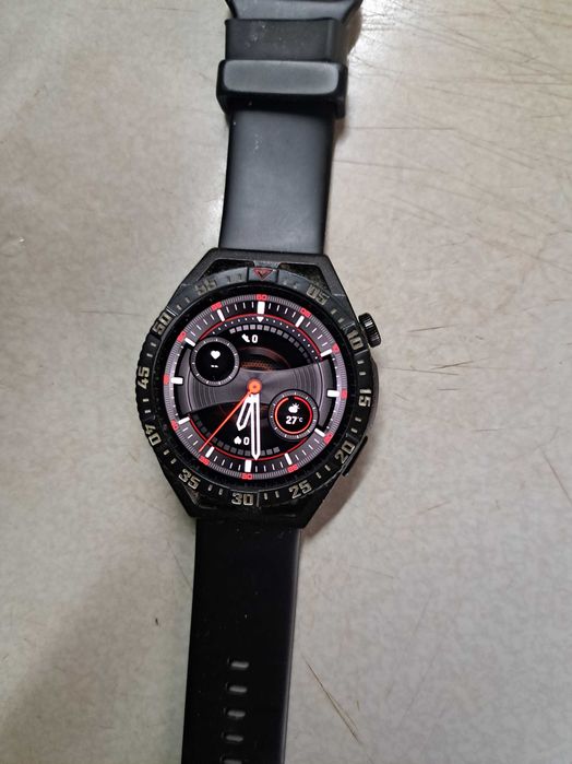 Продавам смарт часовник хюавей GT3
