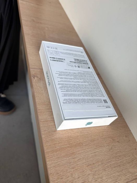 Iphone 16 с гарантией