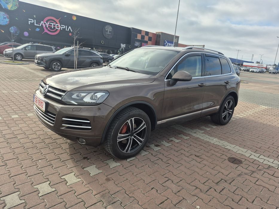 Vw Touareg 239cp casa 2011 Cash sau Rate