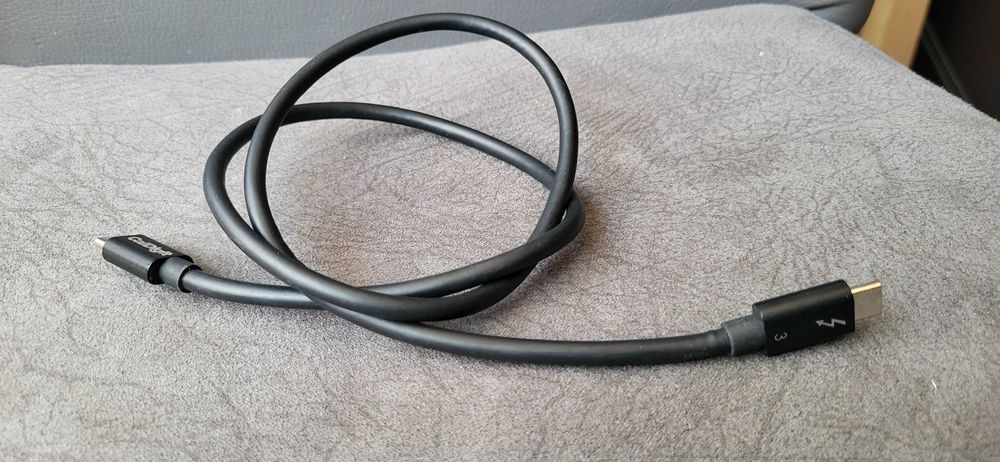 usb c Thunderbolt3 cu uab C Ca nou CalDigit