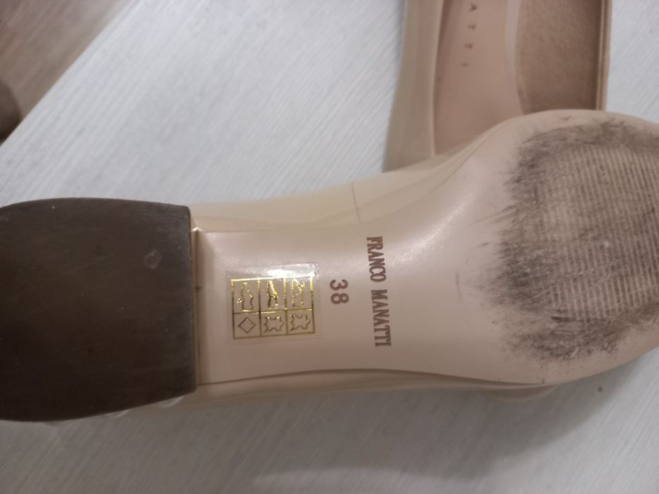 Туфли женские,симпатичные.