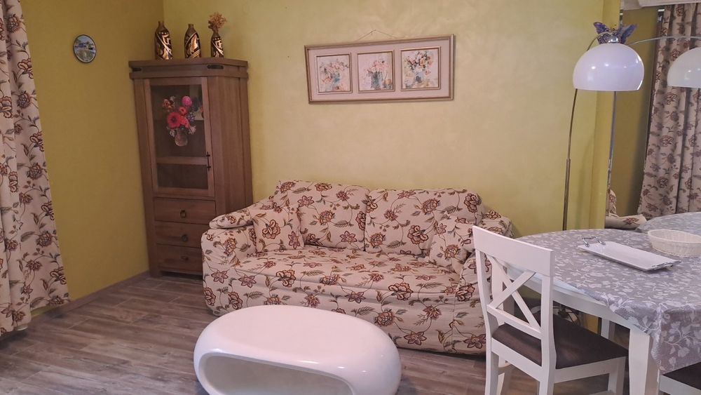 Дава се под наем Двустаен апартамент в Плевен, Идеален център - 77 кв.м за 550 € - Снимка #4