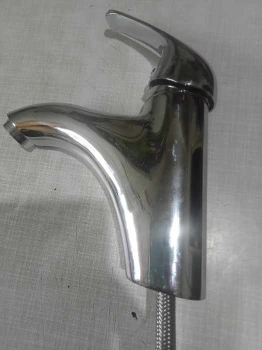 Продам, кран полуоборотный, новый.