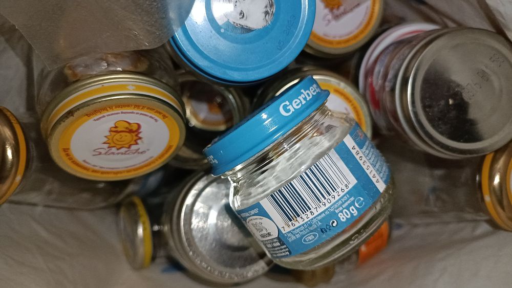 Бурканчета и стъклени шишета