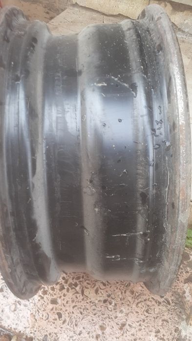 Продаётся комплект штампованных  дисков к