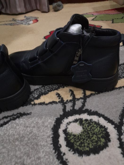 Продам мужскую кожанную обувь