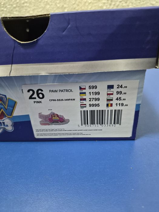 Vând sandale fata nr 26