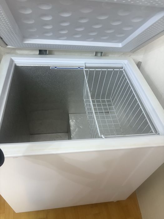 Продам морозильную камеру