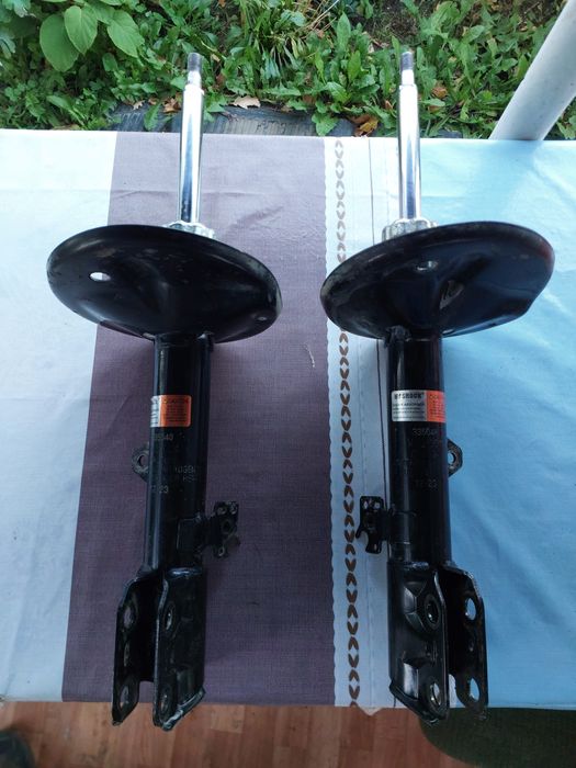 Стойки RAV4 2 поколение