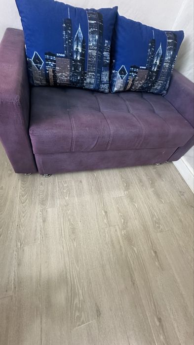Срочно продам диван