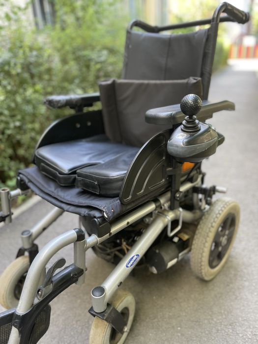 Scaun electric persoana cu handicap