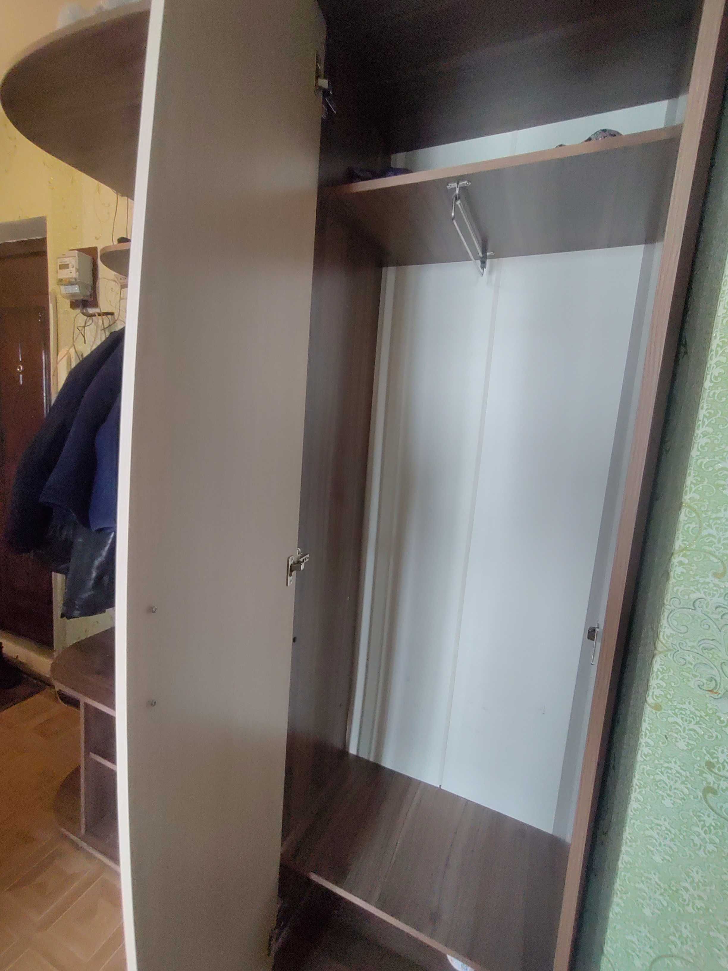 Шкаф в прихожий б/у: 25 000 тг. - Мебель для прихожей Актобе на Olx