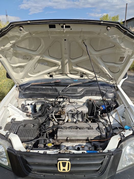 Продам машину хонда CR-V