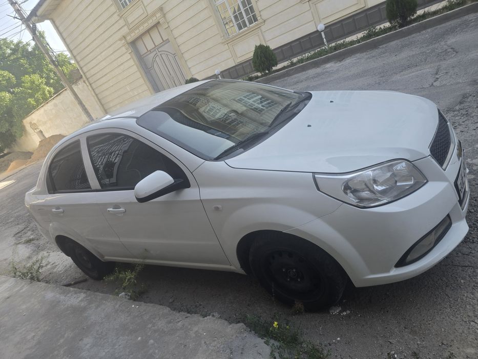 Сдаётся в аренду автомобиль нексия 3