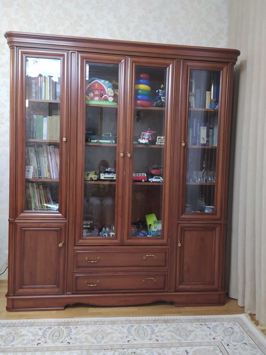 Мебель для кабинета или гостиной