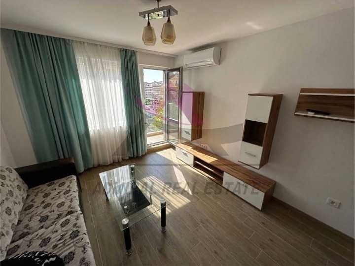 Дава се под наем Двустаен апартамент в Варна, Изгрев - 63 кв.м за 418.71 € - Снимка #1