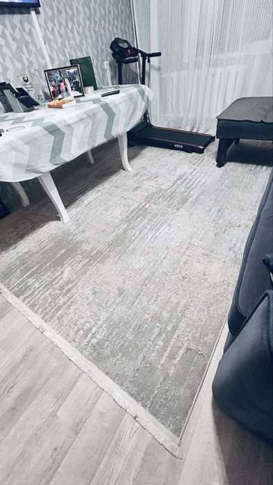 Срочно продам ковер 2/3 за 8000