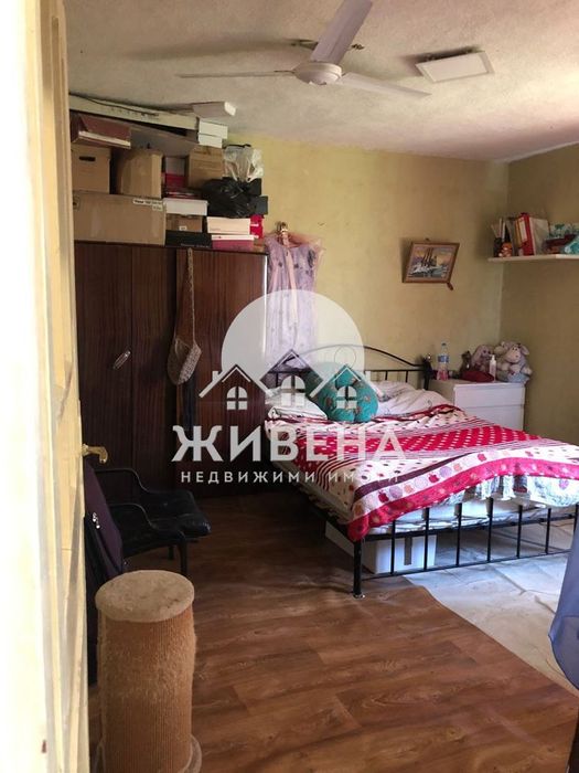 Продава къща с фотоволтаици, с. Победа