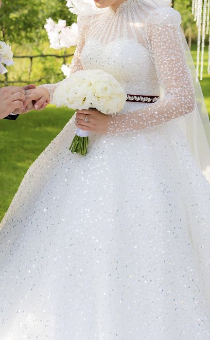 Шикарное свадебное платье