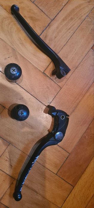 Резервоар KAWAZAKI Z1000SX 2012, рогатка и яйце.