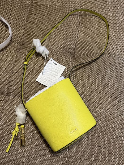 Bucket Furla Roxie в два цвята