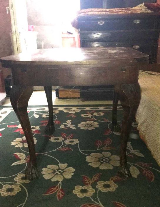 Стол на львиных лапах антикварный, раздвижной из красного дерева
