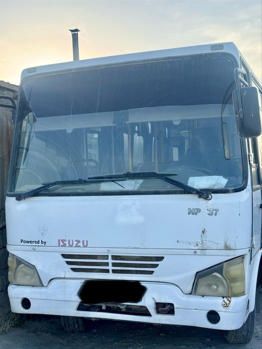 Isuzu avtobus kuzov sotiladi