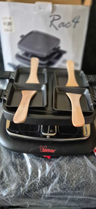Raclette grill pentru 4 persoane ,nou