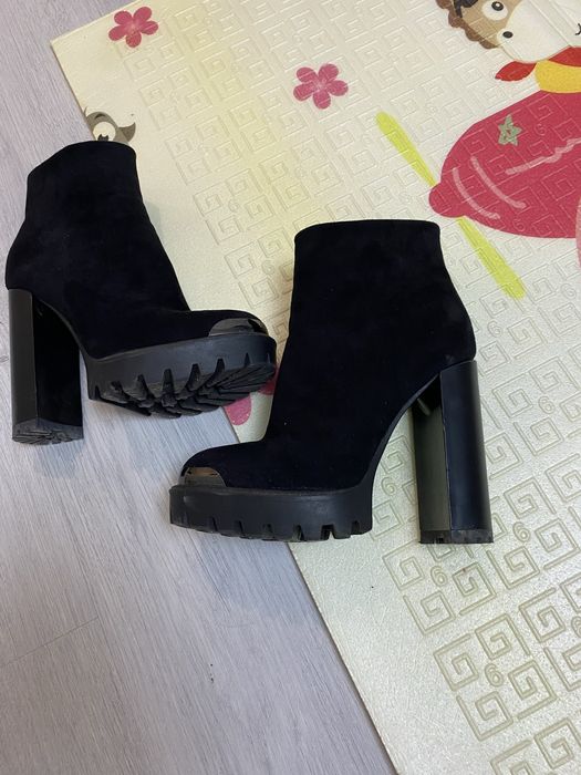 Туфли             .