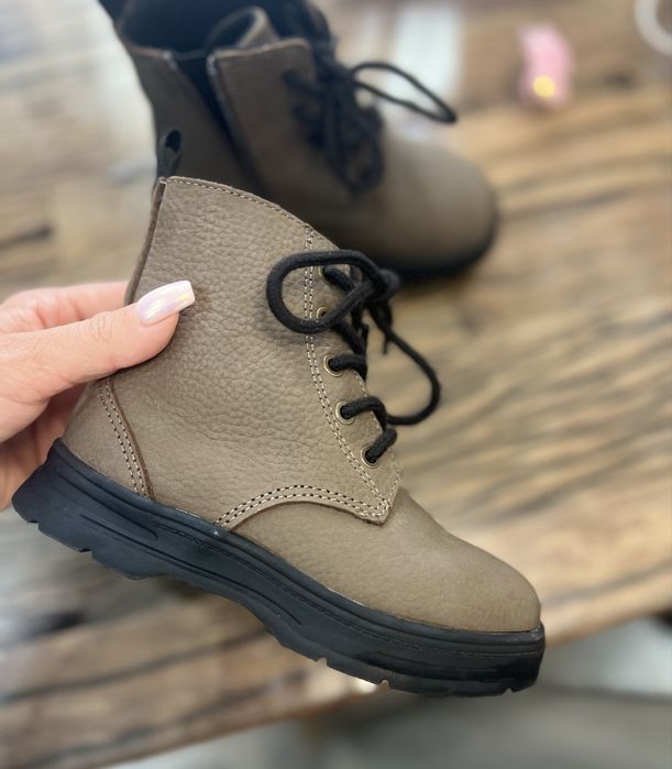 Еспадрили и боти за момче ZARA