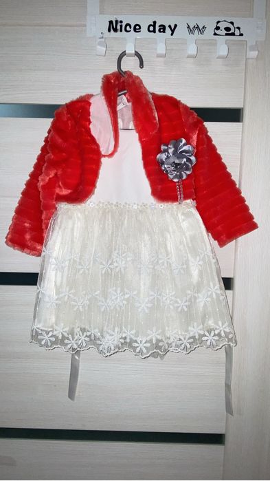 Платье нарядное в отличном качестве