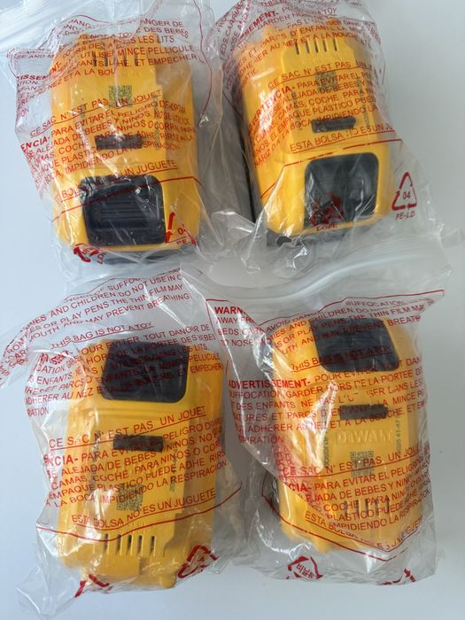 Acumulator DeWALT XR 18V 8Ah (DCB1880)