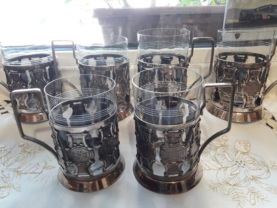 Руски сервиз за чай с мелхиор подстакани