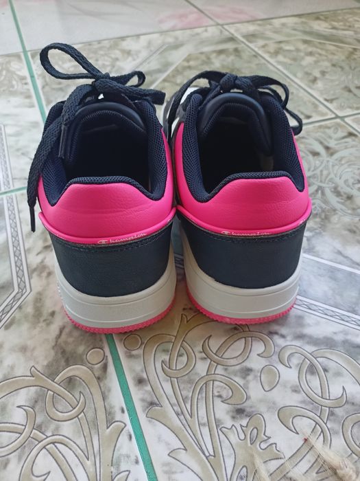 Vand  sneakers champion originali  dama marimea 36