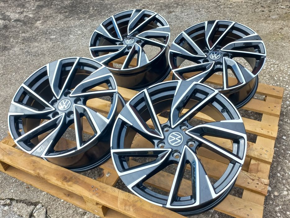 16"Vw5x112 Seat Škoda Audi 7j et40 Black Polish Чисто Нови.