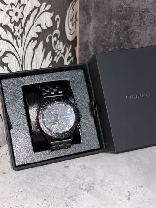 Продаются часы Filippo Loreti sport pilot