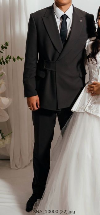 Продам костюм  тройка