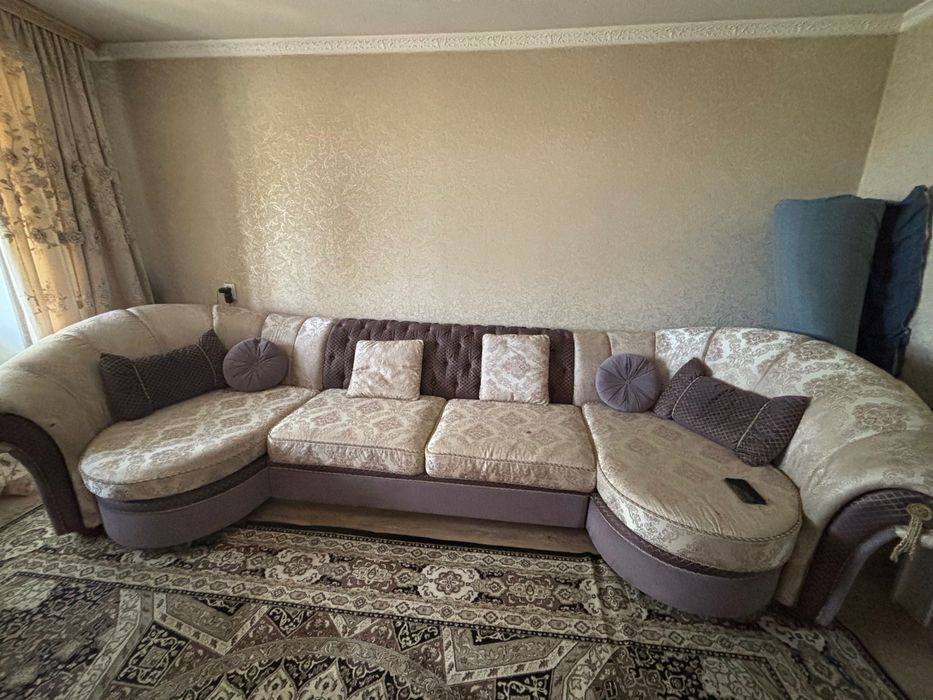 Продам Диван б/у