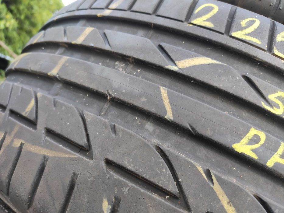 2бр Летни гуми 225 35 19 - Bridgestone Runflat