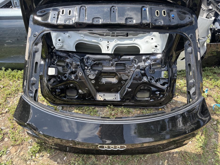 Капак Задна врата Багажник Ауди/Audi Q3