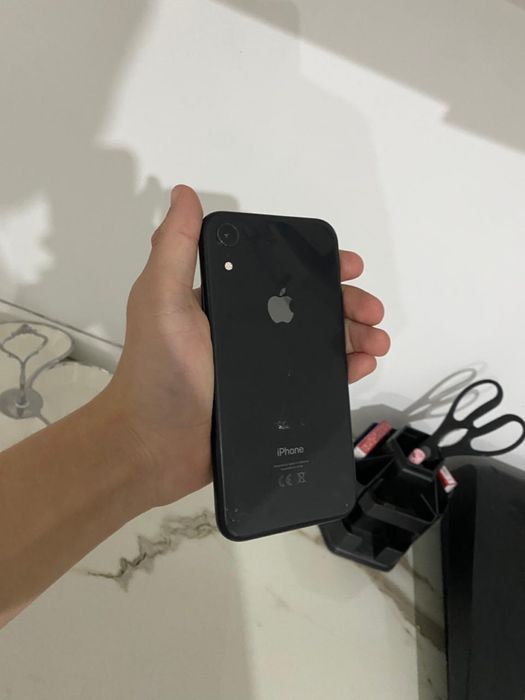 Продам Айфон хр.