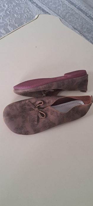 Продаются туфли  коричневого цвета