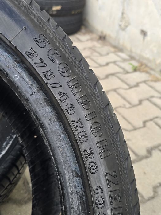 275 40 20 Pirelli 2 бр.
