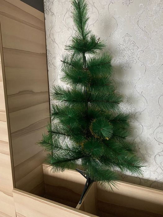 Елка искувственая