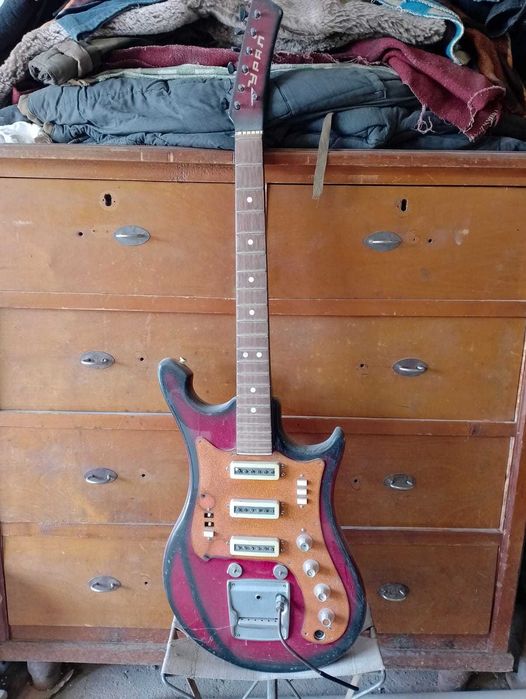 Продам гитары в хорошем состоянии