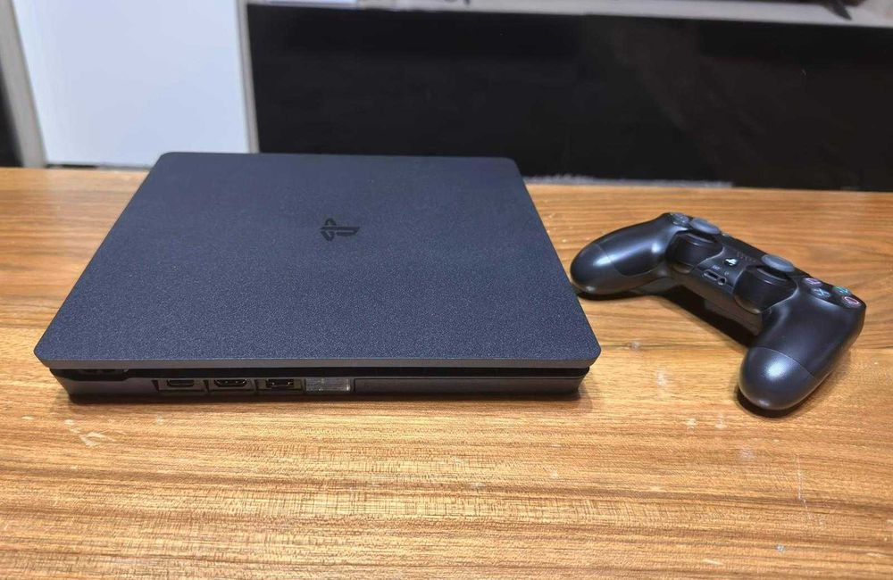 PlayStation 4 860 GB | PS4 + Controller + Jocuri