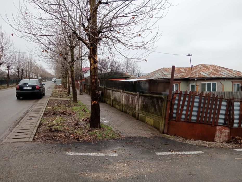 vand casa batraneasca