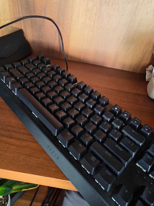 Tastatură Gaming Razer BlackWidow V4 – Switch-uri Green, Garantie