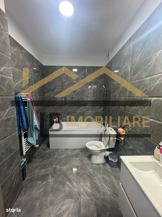 Apartament cu 2 camere, 56 mp, semidecomandat, Zona Shopping City